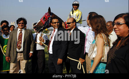 Cheval gagnant à Mahalaxmi Race Course, Mumbai, Maharashtra, Inde, Asie Banque D'Images