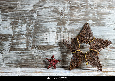 L'étoile de Noël sur la vieille table en bois vintage Banque D'Images