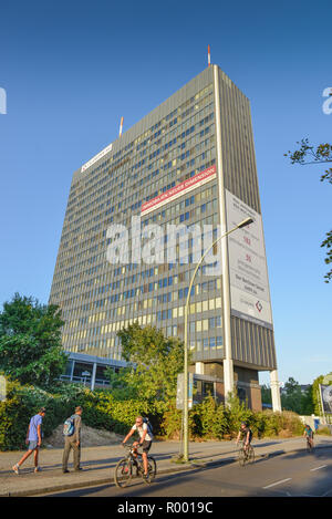 Banque postale high rise, Hallesches shore, de montagne, Berlin, Allemagne, Postbank Hochhaus, Hallesches Ufer, Kreuzberg, Deutschland Banque D'Images