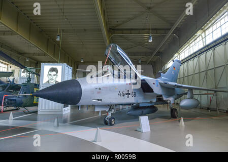 Panavia Tornado 200, exposition, hangar 3, musée historique militaire, aviation, Ortsteil Gatow, Berlin, Allemagne, Panavia Tornado 200, Ausstellung, Hangar 3, Banque D'Images