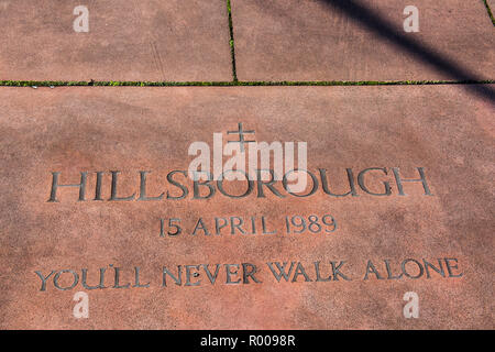 Hillsborough memorial, la cathédrale de Liverpool, Merseyside, Angleterre Banque D'Images