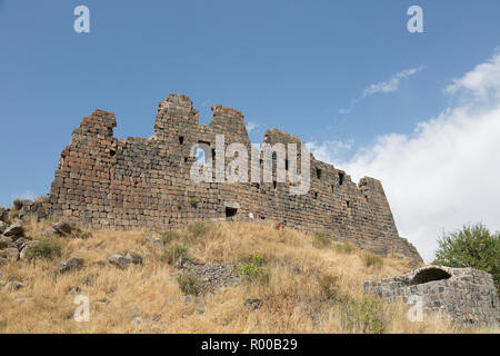 Forteresse Amberd et Église Vahramashen en automne, l'Arménie Banque D'Images