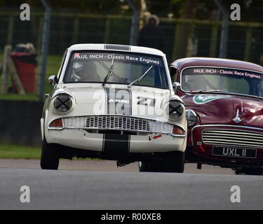 Martin Reynolds, Ford Anglia 105E, Classic Touring Car Racing Club, pré-66, BARC, Racing Club automobile britannique, National Championship, Brands Hatch, Banque D'Images