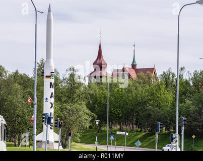 Rocket utilisé dans le programme de recherche européen, de l'ESA à l'arrière de l'église de Kiruna, parc à Kiruna, Suède Banque D'Images