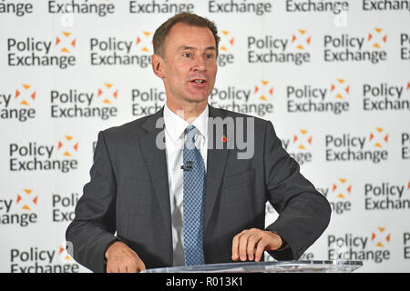 Le secrétaire aux Affaires étrangères Jeremy Hunt s'exprime à l'échange de politiques de Londres pour prononcer un discours intitulé « le rôle de la Grande-Bretagne dans le monde après le Brexit ». Banque D'Images