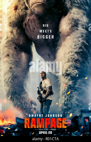 Rampage (2018) réalisé par Brad Peyton avec Dwayne Johnson, Naomie Harris, Malin Akerman et Jeffrey Dean Morgan. Midway Arcade Rampage jeu est livré au grand écran avec trois animaux génétiquement modifiés rampaging à Chicago. Banque D'Images