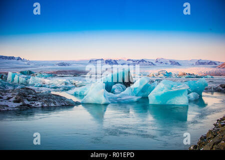 Et ce Iceberrgs at Glacier Lagoon Jökulsarlon, Islande, Europe Banque D'Images