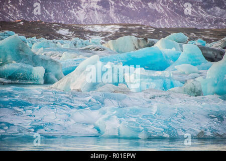 Et ce Iceberrgs at Glacier Lagoon Jökulsarlon, Islande, Europe Banque D'Images