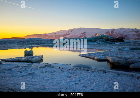 Glace et glaciers à Iceberrgs Lagoon Jökulsarlon, Islande, Europe Banque D'Images