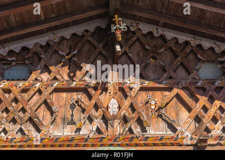 Pignon en bois d'une maison bavaroise traditionnelle, Wallgau, Bavaria, Germany, Europe Banque D'Images