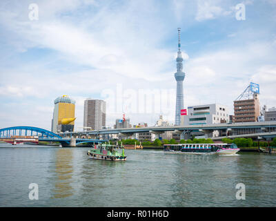 Tokyo, Japon. Le 12 septembre 2018. Terrasse de la rivière Sumida, la Skytree Tower , Asahi Breweries et autres bâtiments - d'Azumabashi, Asakusa Banque D'Images