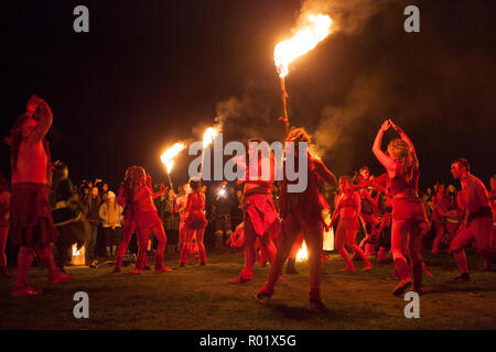 Edimbourg, Ecosse. UK. 31 octobre 2018. La fête du Feu Samhuinn, fin de l'été début de l'hiver. Pour la première fois Samhuinn Fire Festival marque le retour des saisons en haut de Calton Hill. Pako Mera/Alamy Live News Banque D'Images