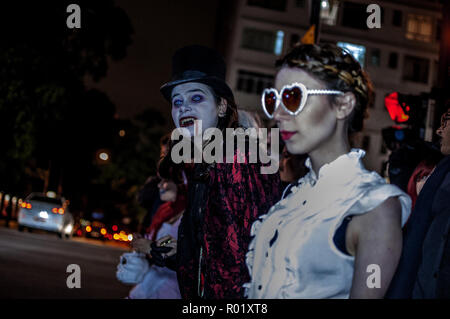 Sao Paulo, Brésil. 31 octobre, 2018. HALLOWEEN 2018 BRÉSIL:Les jeunes s'habillent de costume pour célébrer l'Halloween le 31 octobre, 2018 dans SÃ£o Paulo, Brésil. Credit : Cris Faga/ZUMA/Alamy Fil Live News Banque D'Images