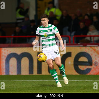 Kilmac Stadium, Dundee, Royaume-Uni. 31 octobre, 2018. Football Premiership Ladbrokes, Dundee v Celtic ; Kieran Tierney de Celtic sur la balle : Action Crédit Plus Sport/Alamy Live News Banque D'Images