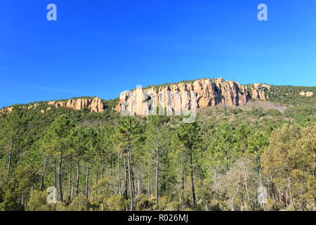 Falaises de Colle Rousse, le Blavet, Var, 83, PACA Banque D'Images