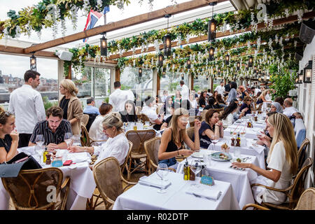 Londres Angleterre,Royaume-Uni Marylebone,Selfridges Department Store,shopping shopper shoppers shop shopping marché achat vente, magasin de détail magasins d'affaires insid Banque D'Images