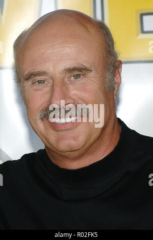 Dr Phil McGraw arrivant à la Simpsons, la première du film au Westwood Theatre de Los Angeles. DrPhilMcGraw headshot contact des yeux sourire 120 Red Carpet Event, Vertical, USA, Cinéma, Célébrités, photographie, Bestof, Arts, Culture et divertissement, Célébrités Topix fashion / Vertical, Best of, événement dans la vie d'Hollywood, Californie - Tapis rouge et en backstage, USA, Cinéma, Célébrités, cinéma, télévision, Célébrités célébrités musique, photographie, Arts et culture, Bestof, divertissement, Topix headshot, vertical, une personne, à partir de l'an 2007, enquête tsuni@Gamma-USA Banque D'Images