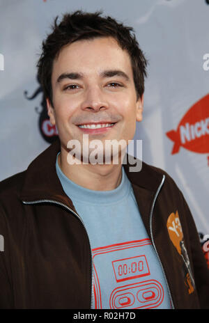 Jimmy Fallon arrivant à la 18e annuel Prix Nickelodeon Kids Choice au Pauley Pavillon à l'UCLA à Los Angeles. 2 avril 2005.FallonJimmy219 Red Carpet Event, Vertical, USA, Cinéma, Célébrités, photographie, Bestof, Arts, Culture et divertissement, Célébrités Topix fashion / Vertical, Best of, événement dans la vie d'Hollywood, Californie - Tapis rouge et en backstage, USA, Cinéma, Célébrités, cinéma, télévision, Célébrités célébrités musique, photographie, Arts et culture, Bestof, divertissement, Topix headshot, vertical, une personne, à partir de l'an 2005, enquête tsuni@Gamma- Banque D'Images