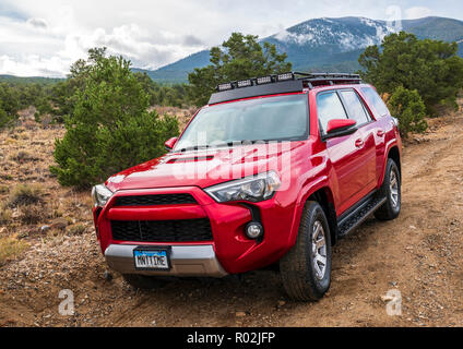 Toyota 4Runner 2015 Rouge Trail Premium, le centre du Colorado, USA Banque D'Images