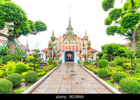 La coordination Hall at Wat Arun Temple bouddhiste Banque D'Images