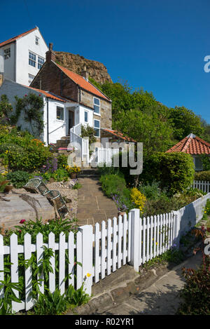 Le joli village côtier de Runswick Bay dans le North Yorkshire, en Angleterre. Banque D'Images