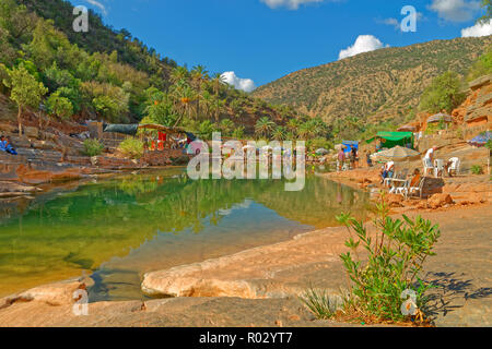 Ravin dans les basses montagnes de l'Atlas près d'Agadir, connue sous le nom de, et commercialisé sous le nom de "Paradise Valley", Maroc, Afrique du Nord-Ouest. Banque D'Images