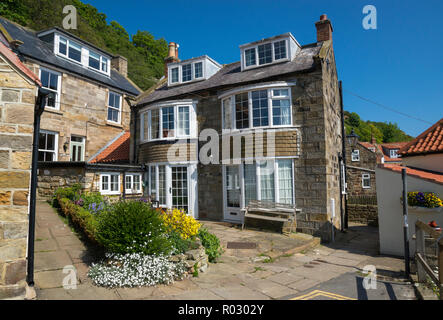 Le joli village côtier de Runswick Bay dans le North Yorkshire, en Angleterre. Banque D'Images