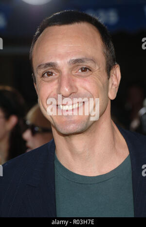 Hank Azaria arrivant à la Simpsons, la première du film au Westwood Theatre de Los Angeles. AzariaHank headshot contact des yeux sourire 130 Red Carpet Event, Vertical, USA, Cinéma, Célébrités, photographie, Bestof, Arts, Culture et divertissement, Célébrités Topix fashion / Vertical, Best of, événement dans la vie d'Hollywood, Californie - Tapis rouge et en backstage, USA, Cinéma, Célébrités, cinéma, télévision, Célébrités célébrités musique, photographie, Arts et culture, Bestof, divertissement, Topix headshot, vertical, une personne, à partir de l'an 2007, enquête tsuni@Gamma-USA.com Banque D'Images