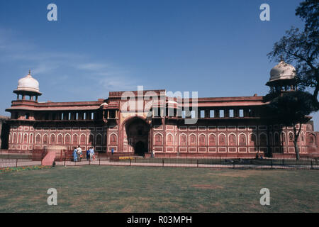 Avis de Jahangiri Mahal, le Fort Rouge, Agra, Uttar Pradesh, Inde, Asie Banque D'Images