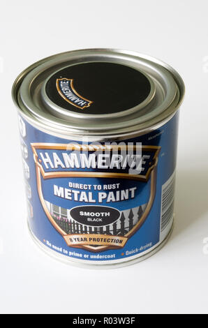 Boîte de Peinture métal Hammerite lisse noir Banque D'Images