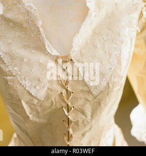 Robe corset en papier d'Isabelle de Borchgrave Banque D'Images
