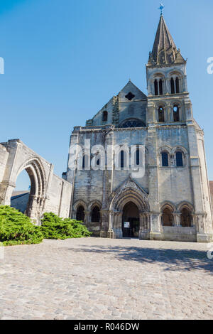 L'Abbaye de St Nicolas à Saint-Leu-d'Esserent. À Saint-Leu d'Esserent, Hauts-de-France, France. Banque D'Images