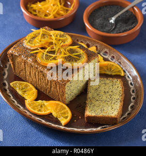 Gâteau aux Graines de pavot et Orange Banque D'Images