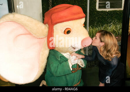 Emma Watson 12/07/08 "Le conte de Despereaux Swings' Premiere @ théâtre Arclight Hollywood, Photo de Megumi Torii/HNW / PictureLux (7 décembre 2008) Dossier de référence #  33689 HNWPLX 158 Banque D'Images