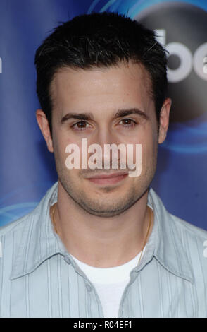 Freddie Prinze jr. arrivant à l'ABC - Été 2005 tca party au restaurant ABBY à Los Angeles. Le 27 juillet 2005.PrinzeFreddieJr009 Red Carpet Event, Vertical, USA, Cinéma, Célébrités, photographie, Bestof, Arts, Culture et divertissement, Célébrités Topix fashion / Vertical, Best of, événement dans la vie d'Hollywood, Californie - Tapis rouge et en backstage, USA, Cinéma, Célébrités, cinéma, télévision, Célébrités célébrités musique, photographie, Arts et culture, Bestof, divertissement, Topix headshot, vertical, une personne, à partir de l'an 2005, enquête tsuni@Gamma-USA.com Banque D'Images