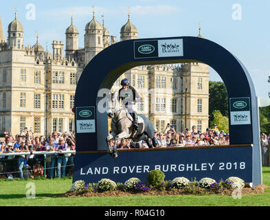 Oliver Townend et classe BALLAGHMOR au cours de la phase de cross-country de la Land Rover Burghley Horse Trials 2018 Banque D'Images