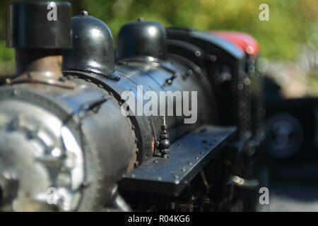 Noir Mini modèle train à vapeur Banque D'Images