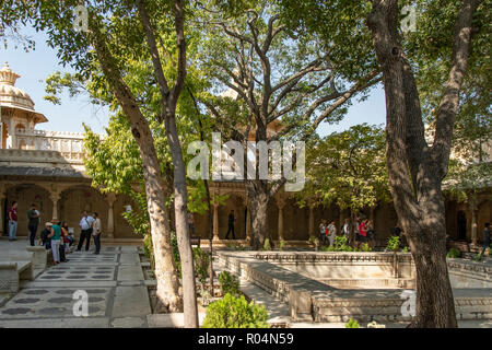 Maharaja's Courtyard de City Palace, Udaipur, Rajasthan, Inde Banque D'Images