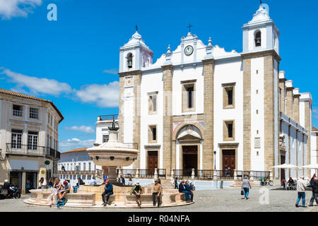 Praca do Giraldo et Santo Antao, l'Église la place Giraldo, UNESCO World Heritage Site, Evora, Alentejo, Portugal, Europe Banque D'Images