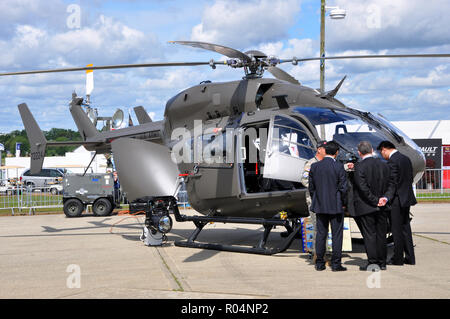Airbus EADS Eurocopter hélicoptères UH-72 Lakota hélicoptère bimoteur au Farnborough International Airshow. L'UH-72 est une version militarisée Banque D'Images