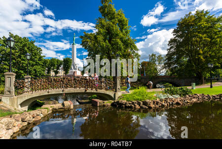 Monument de la liberté à partir de Bastion Hill Park, Riga, Lettonie, Pays Baltes, Europe Banque D'Images