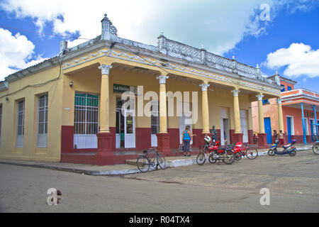 La vie de la rue dans la ville de Remedios, Cuba Villa Clara, Cuba. Il est reconnu comme la huitième ville la plus ancienne de Cuba. Banque D'Images