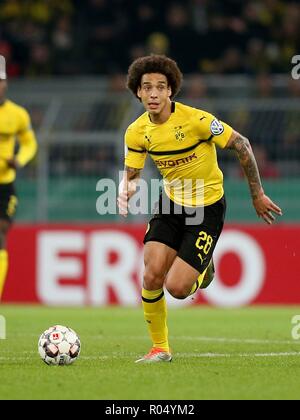 Dortmund, Allemagne. 31 octobre, 2018. firo : 31.10.2018, football, DFB, saison 2018/2019, BVB, Borussia Dortmund - Union Berlin, simple action, Axel WITSEL, BVB Borussia Dortmund, plein la figure, l'utilisation de crédit dans le monde entier | : dpa/Alamy Live News Banque D'Images