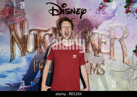 Dan Simpson assister à la Casse Noisette et les quatre royaumes - UK premiere at Vue Westfield, le centre commercial de Westfield, Ariel Way au 1er Nov 2018, Londres, Royaume-Uni. Banque D'Images