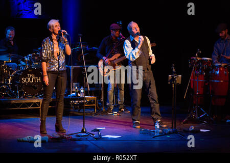 Crewe, Cheshire, Royaume-Uni. D'anciens membres de la très belle région du sud de la scène comme le sud au Lyceum Theatre à Crewe. Crédit : Simon Newbury/Alamy Live News Banque D'Images