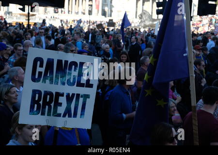 20/10/2018 Londres Angleterre Royaume-uni des centaines de milliers de personnes ont assisté à un vote de mars dans le centre de Londres exigeant un second referandum sur accord final Banque D'Images