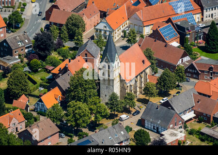 Vue aérienne, l'Église catholique, St Lambertus Stiftshof, Freckenhorst, Hoetmar, Warendorf, Münsterland, Rhénanie du Nord-Westphalie, Allemagne, Europe, DEU, bi Banque D'Images