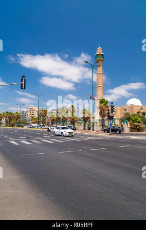 Tel Aviv, Israël - le 6 juin 2018 : Hasan Bey mosquée Hassan Bek ou le long de la plage de Jaffa à Tel Aviv, Israël. Banque D'Images