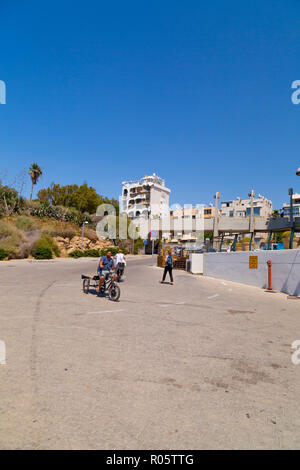 Tel Aviv, Israël - le 6 juin 2018 : Crazy house conçu par Leon Geignebet à Tel Aviv. Le bâtiment est un attrait architectural avec ses Banque D'Images