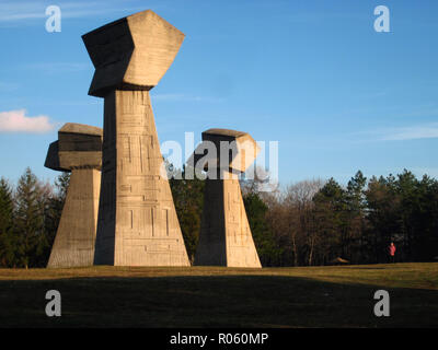 Monument aux victimes de l'Holocauste au parc Memorial Bubanj près de Nis, Serbie Banque D'Images